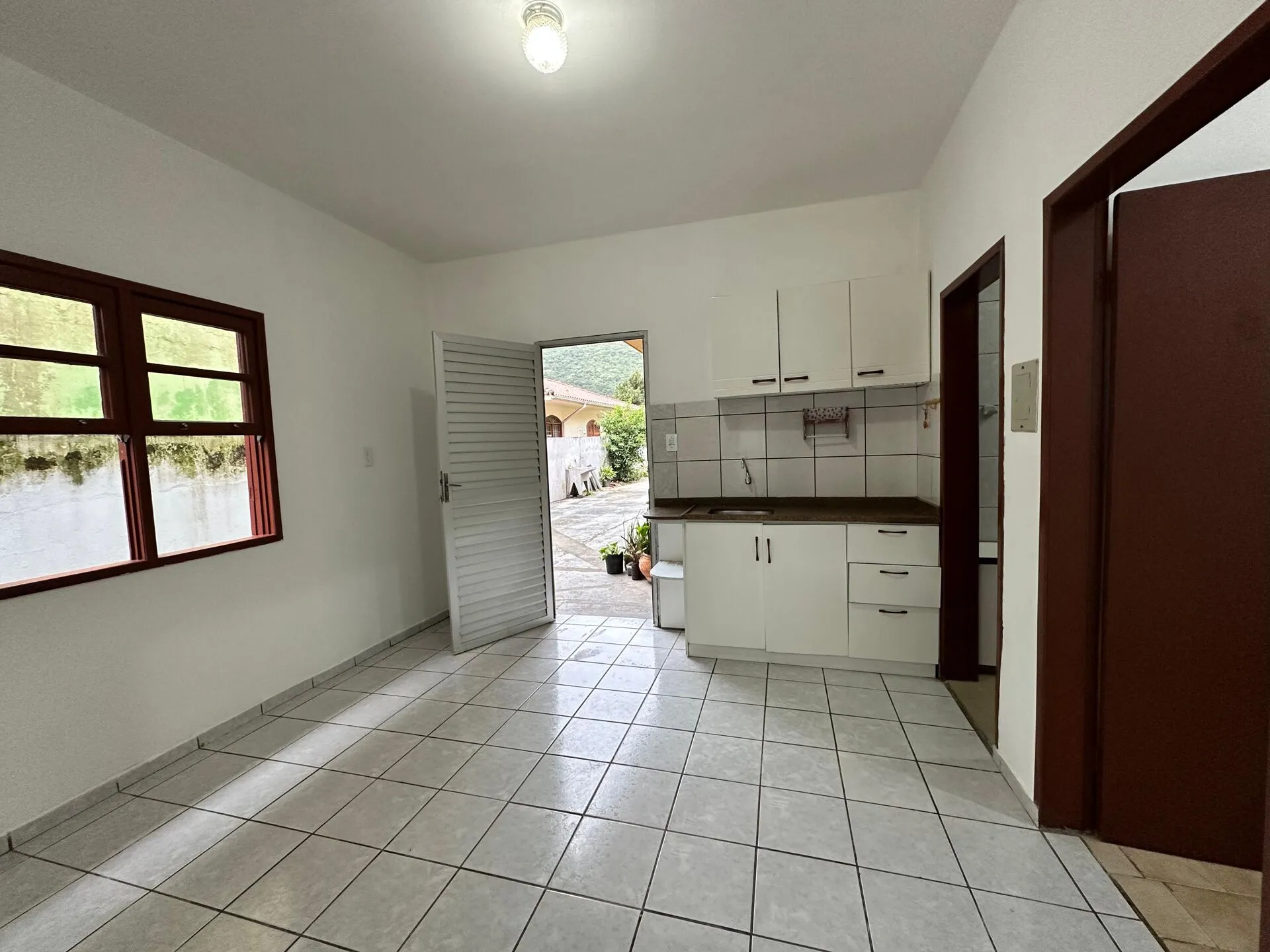 85 m² 3-bedroom apartment with 1 bathroom, no parking — photo 6