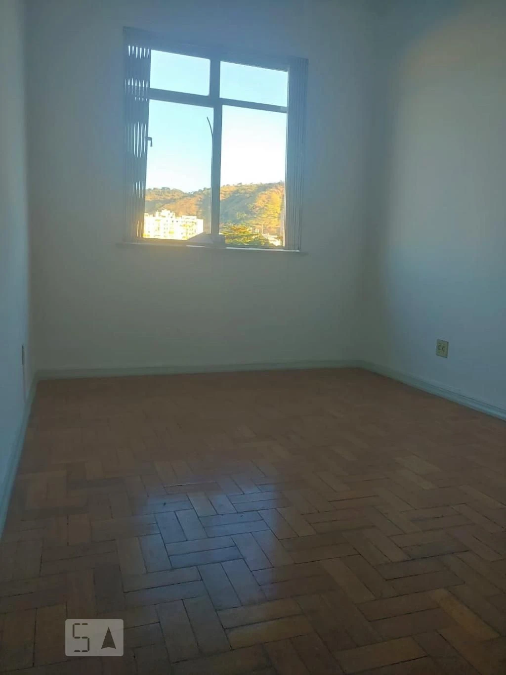 1-bedroom apartment with a closed kitchen and no parking — photo 3