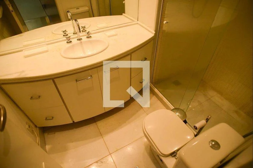 Washing machine in a 3-bedroom apartment, 160 m² — photo 28