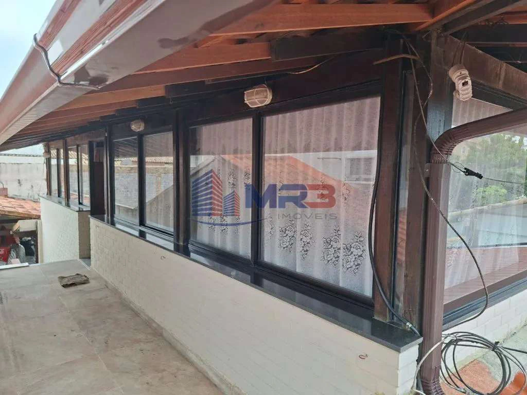 Casa com 3 quartos e 311 m², com terraço — photo 23