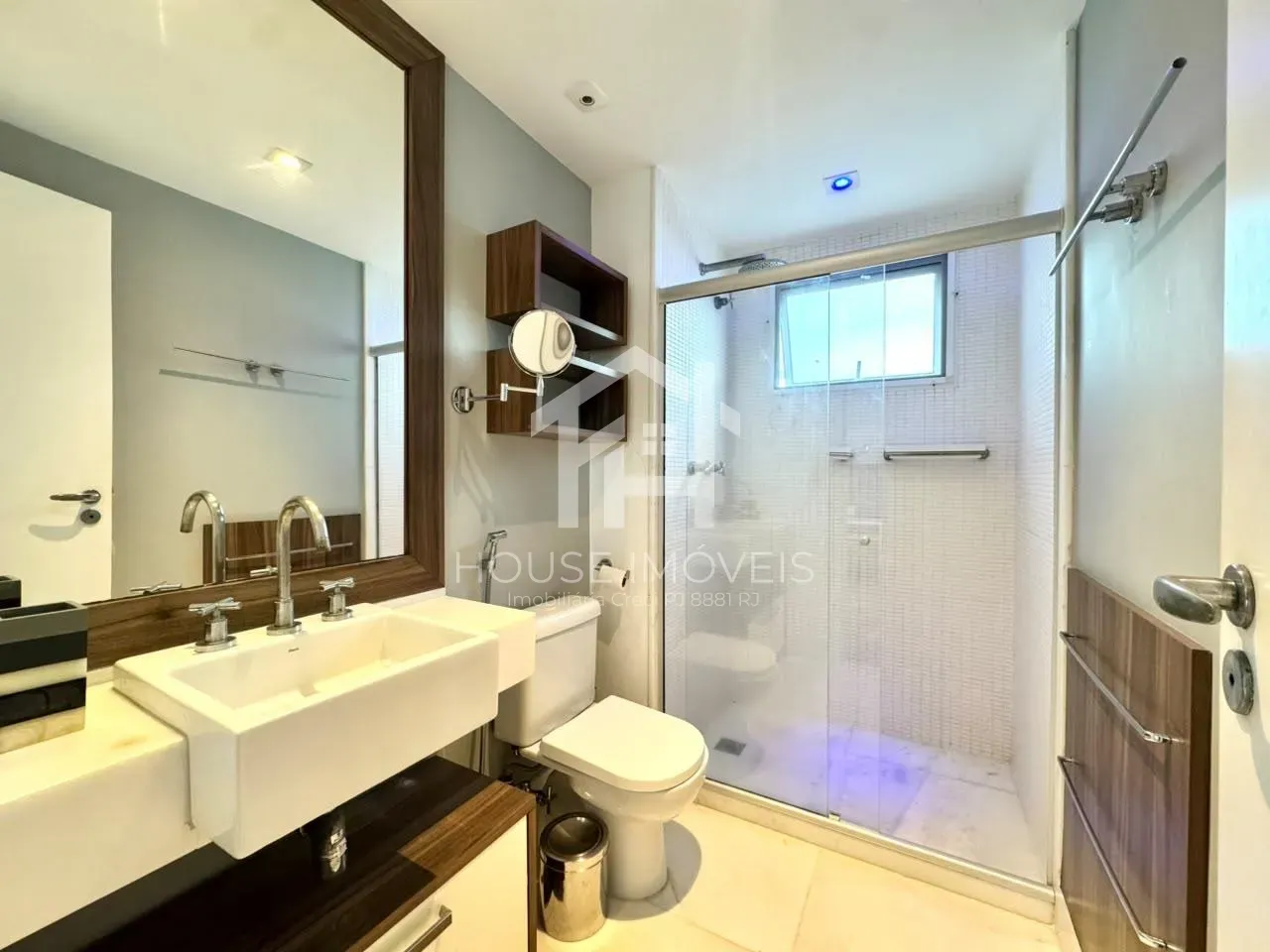 Furnished 3-bedroom apartment with 3 bathrooms — photo 30
