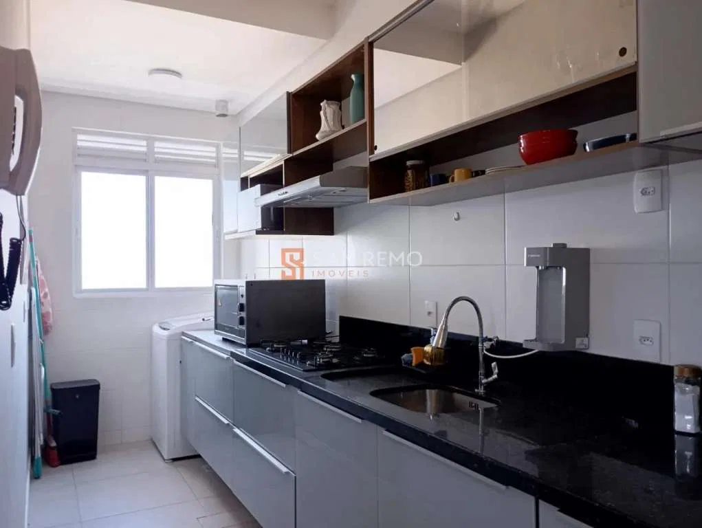 3-bedroom apartment with balcony and open-plan kitchen — photo 2