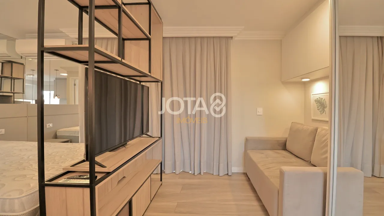 Furnished 1-bedroom apartment with 50 m² and parking — photo 2