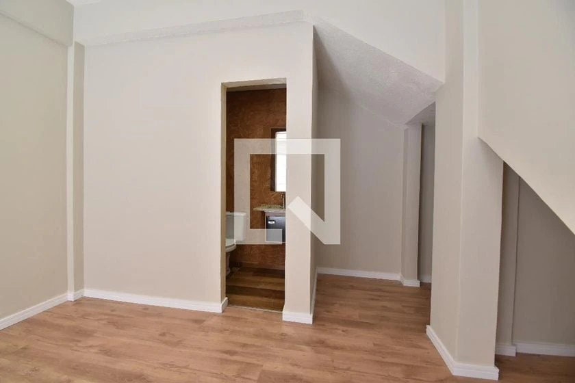 Studio, 42 m², with wood or laminate floors — photo 13