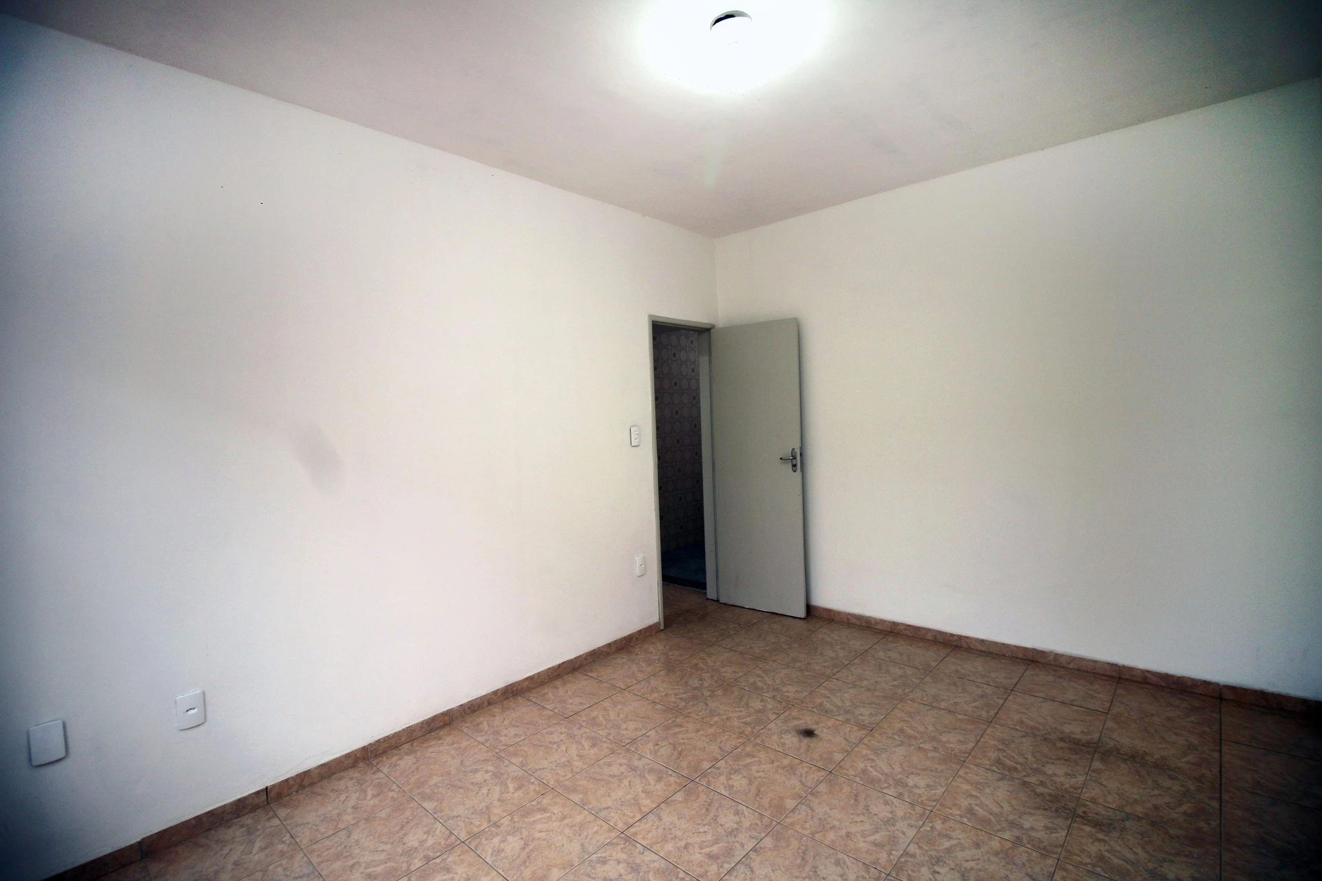 Casa sem mobília com 2 quartos e quintal privativo — photo 37