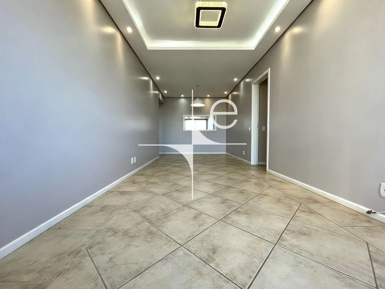 3-bedroom apartment with a washing machine — photo 12
