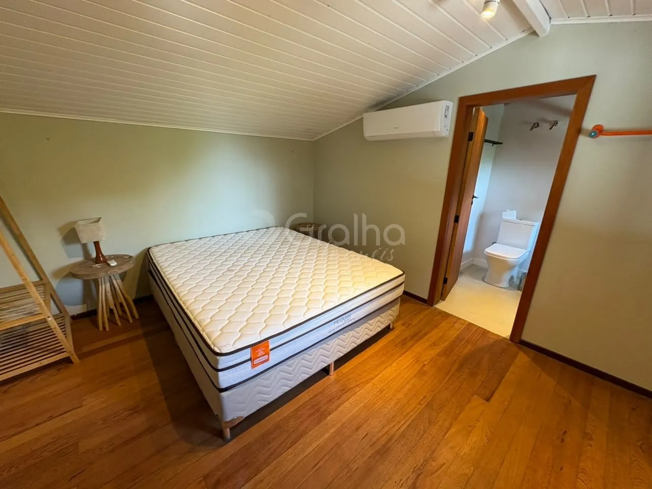 2-bedroom house with a washing machine — photo 10