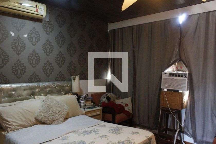 Condominium house with 4 bedrooms and 200 m² — photo 9