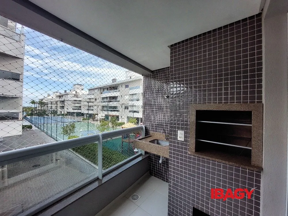Furnished 2-bedroom apartment with 2 en-suites and balcony grill