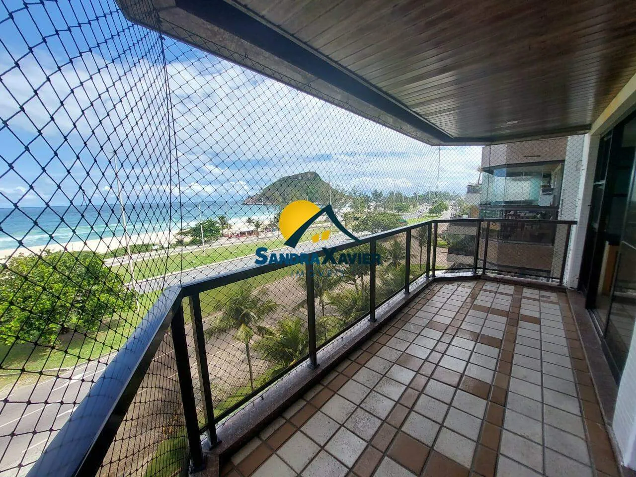 Apartment, 80 m², with a glass-enclosed balcony — photo 19