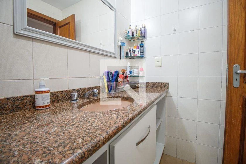 132 m² rental apartment with 2 bedrooms and 2 parking spaces — photo 38