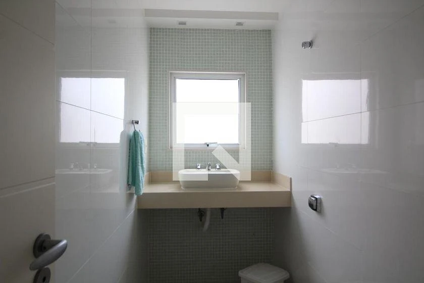 Condominium house with 4 bedrooms and 329 m² — photo 43