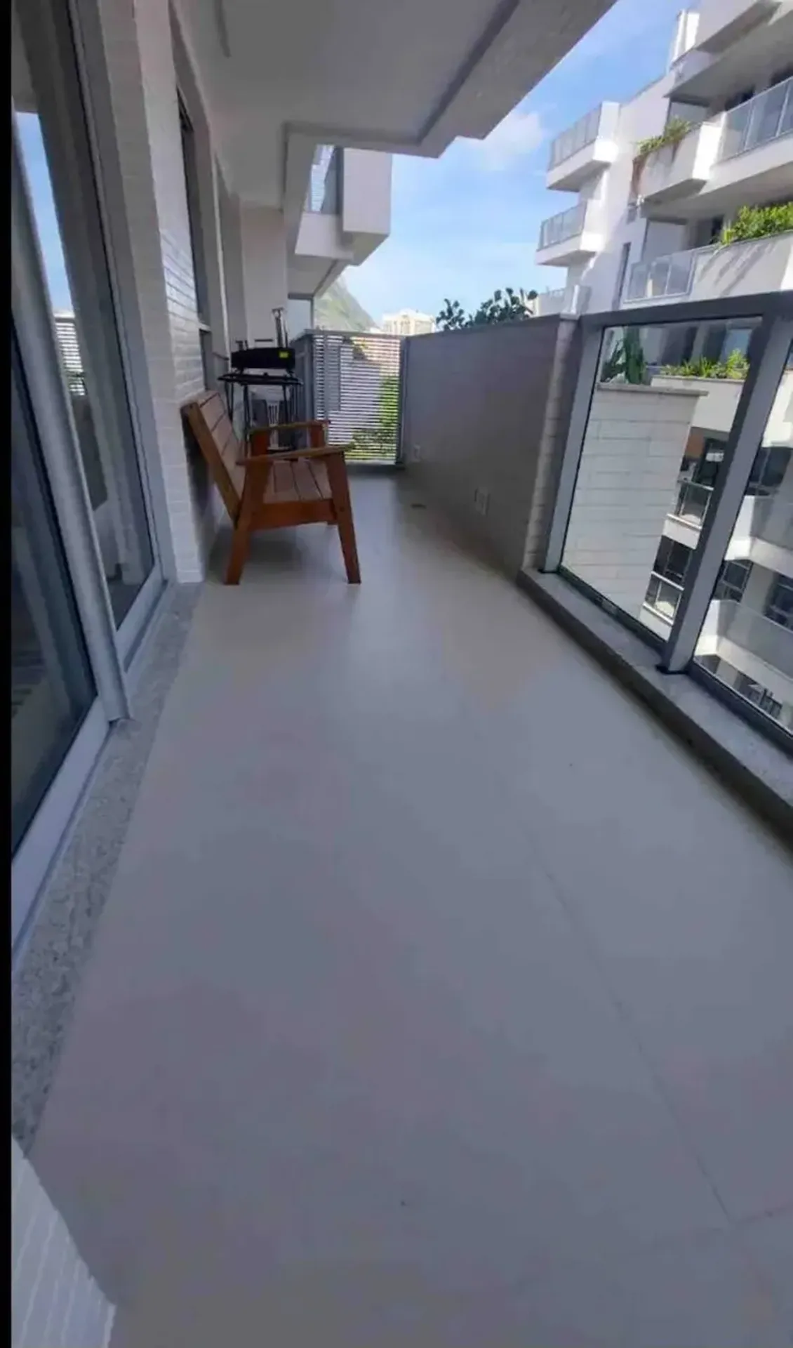 2-bedroom apartment with a mountain view in Rio de Janeiro — photo 8