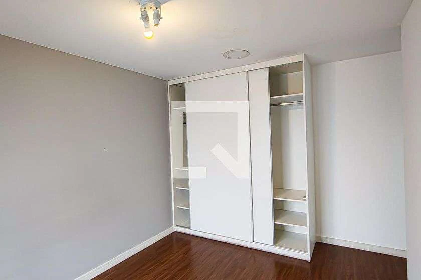 Apartamento vazio de 3 quartos com varanda e 185 m² — photo 10