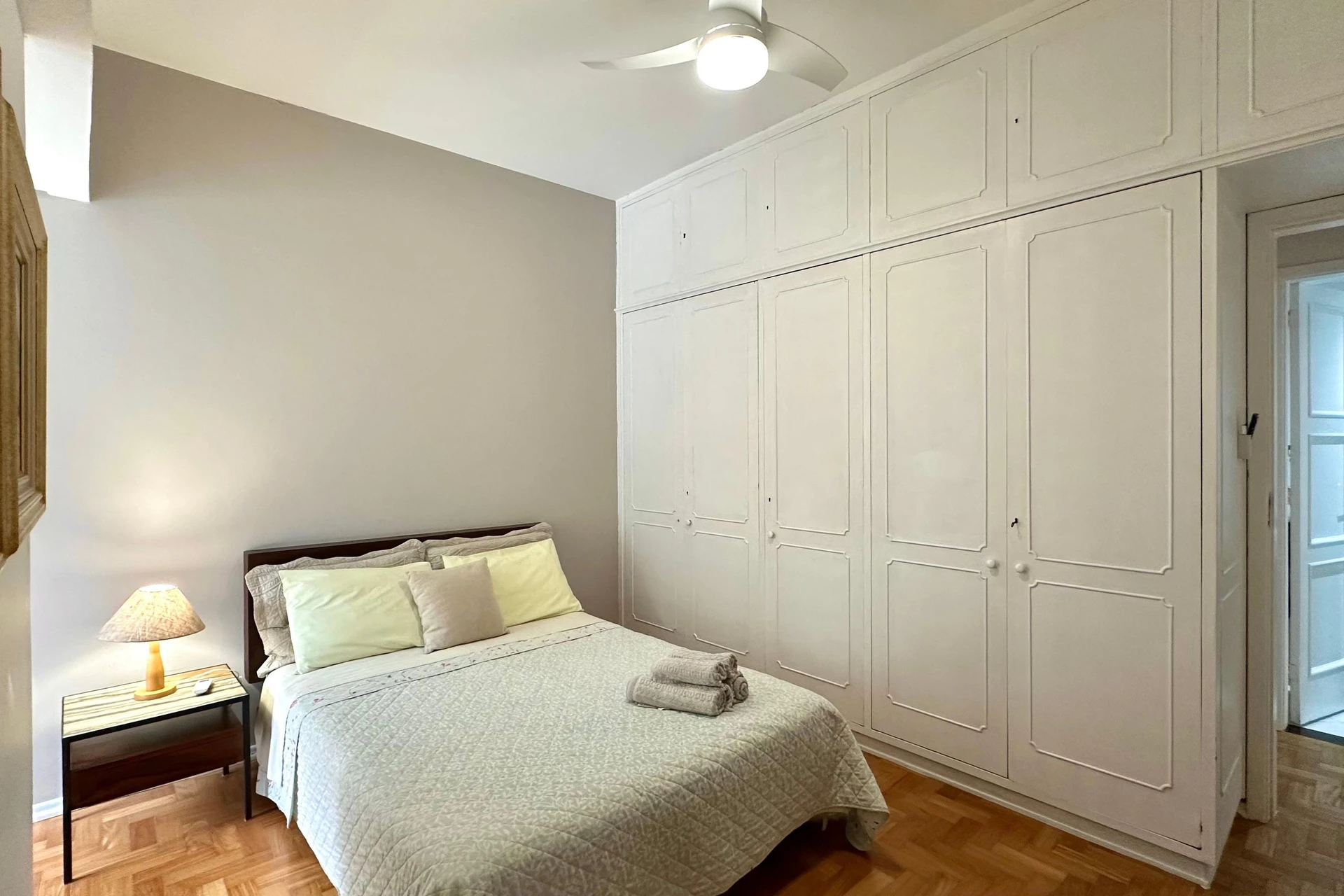 Apartamento mobiliado com 3 quartos e fogão a gás — photo 16