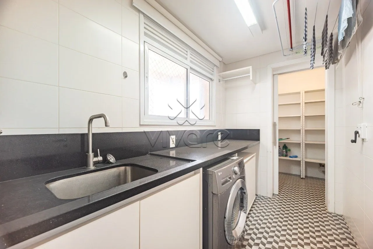 3-bedroom apartment with 4 bathrooms and 268 m² — photo 18