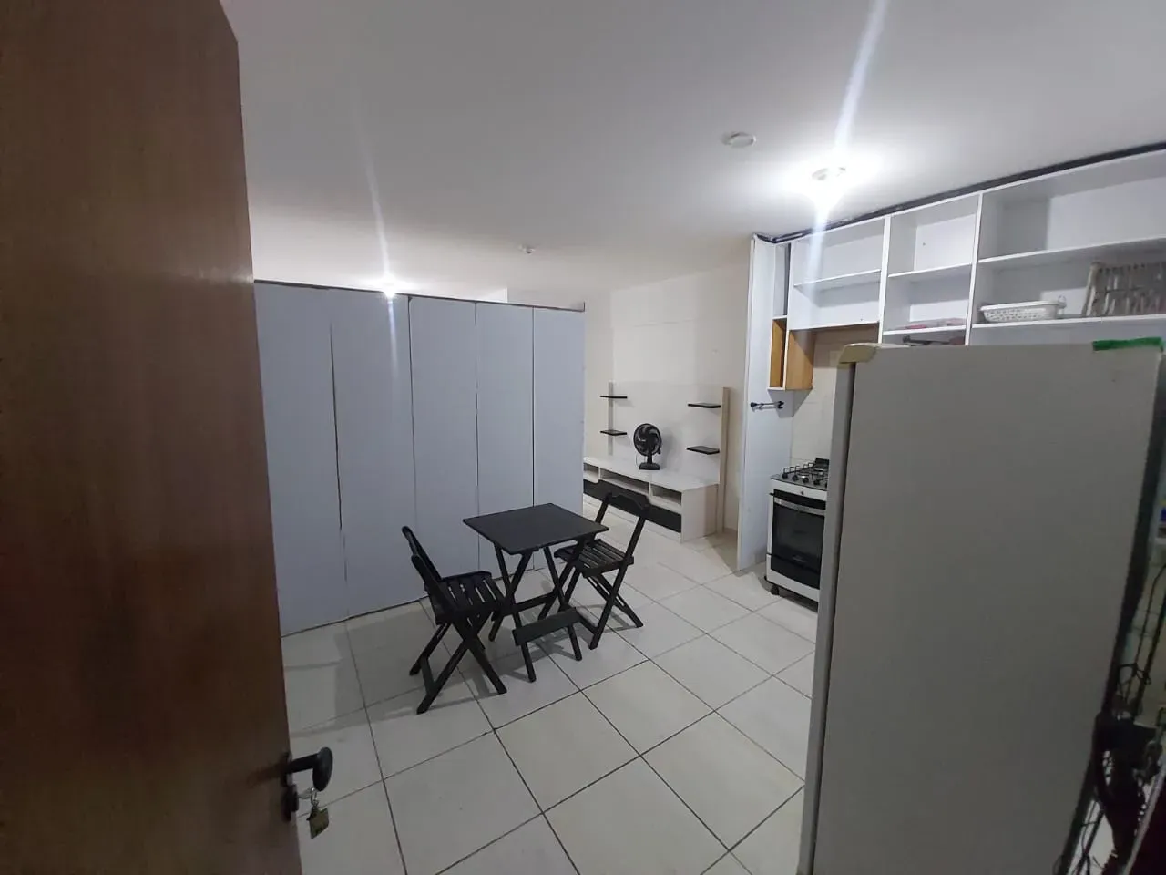 Furnished 1-bedroom apartment with private garden and parking — photo 10
