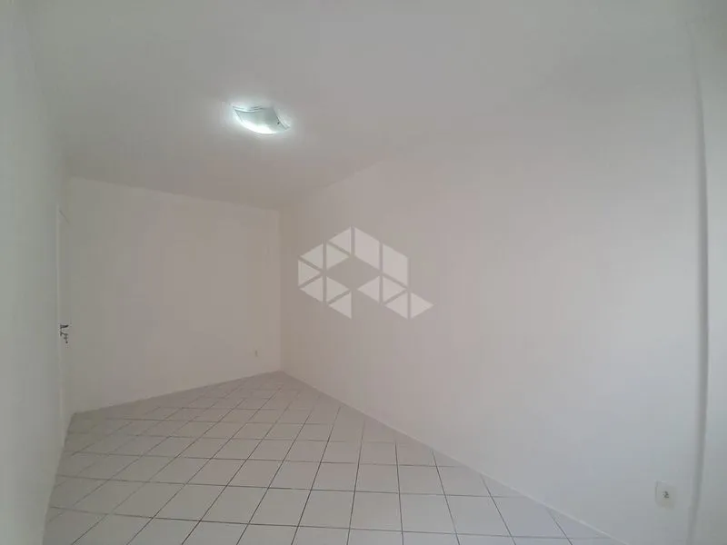 55 m² apartment with an open-plan kitchen and 2 bedrooms — photo 17