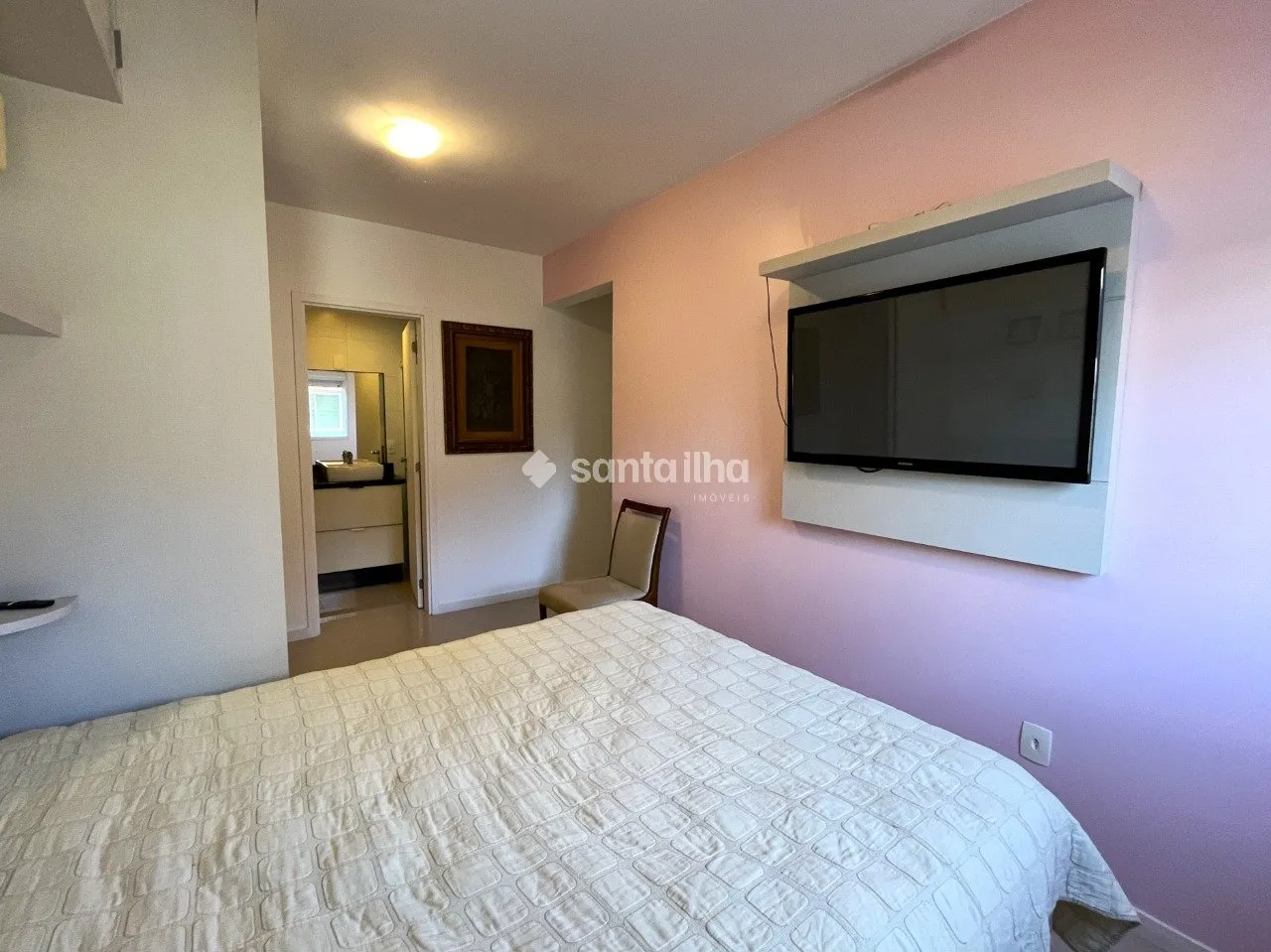 Furnished 2-bedroom apartment with 2 bathrooms — photo 4