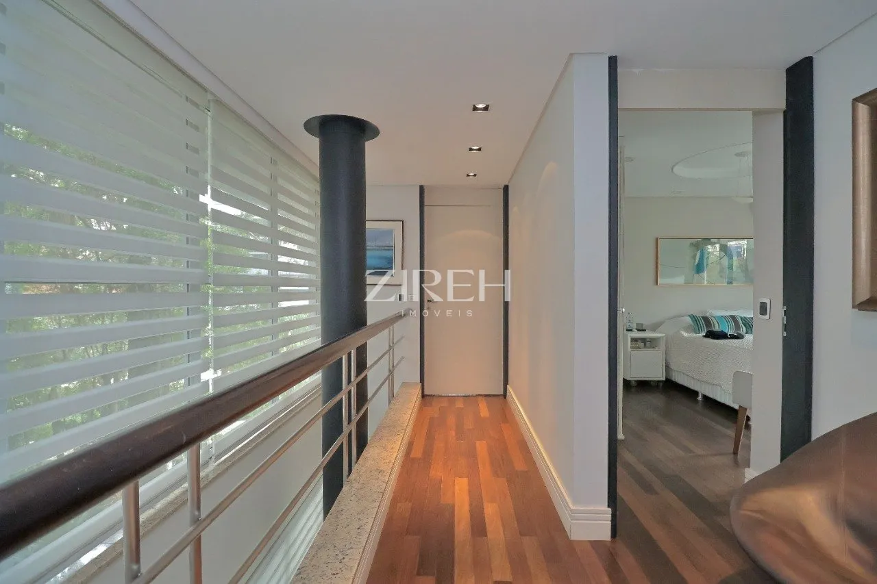 Дом 879 м² с камином и 6 спальнями — photo 15