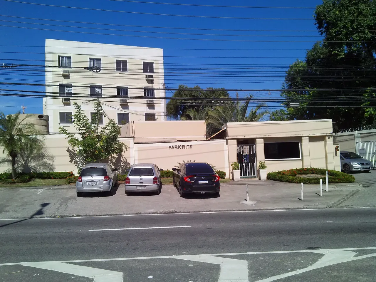 Unfurnished apartment with 2 bedrooms and 1 bathroom — photo 33