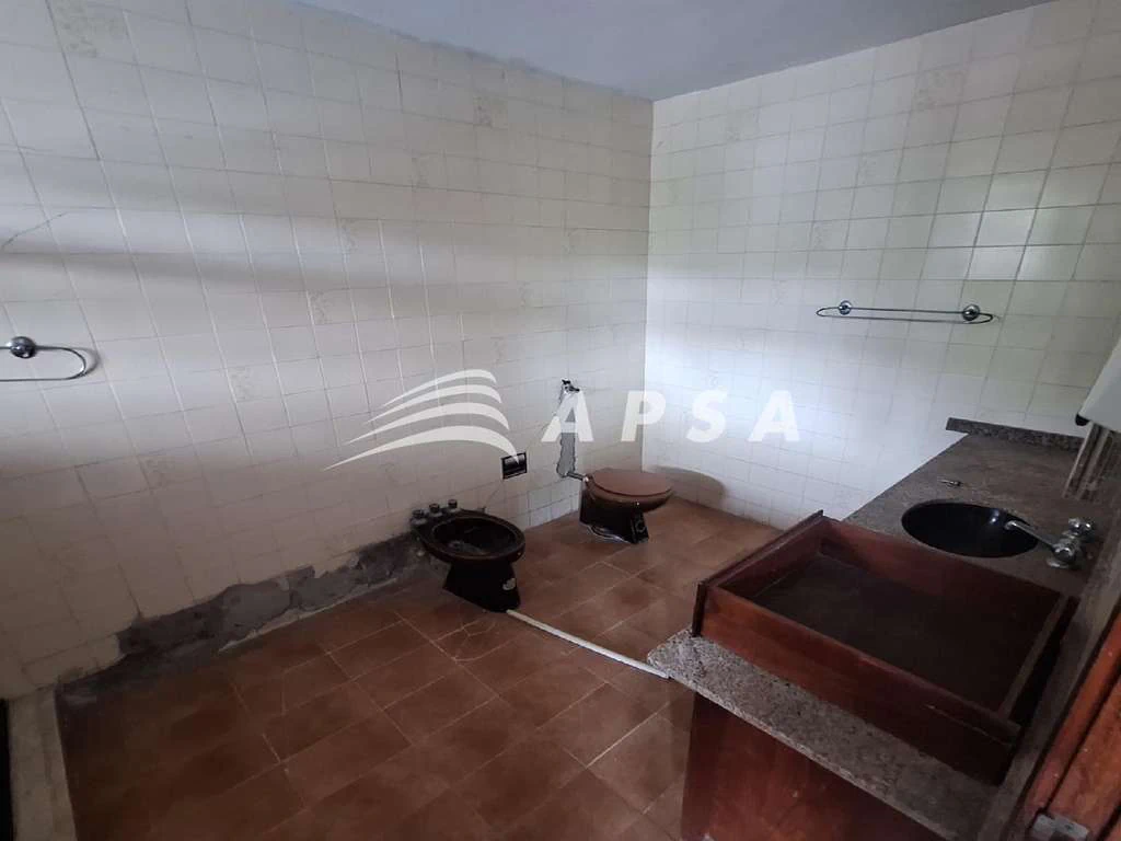 Casa sem mobília com 5 quartos e 625 m² construída — photo 24