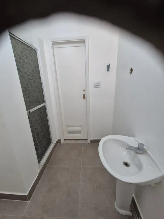 80 m² apartment with 3 bedrooms, 2 bathrooms — photo 18