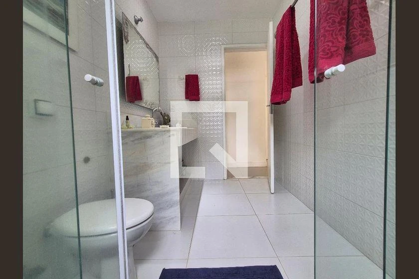 Furnished house with 3 en-suite bedrooms and shared BBQ — photo 13