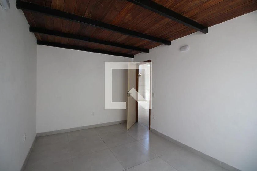 Rental house with 4 bedrooms and 340 m² — photo 14