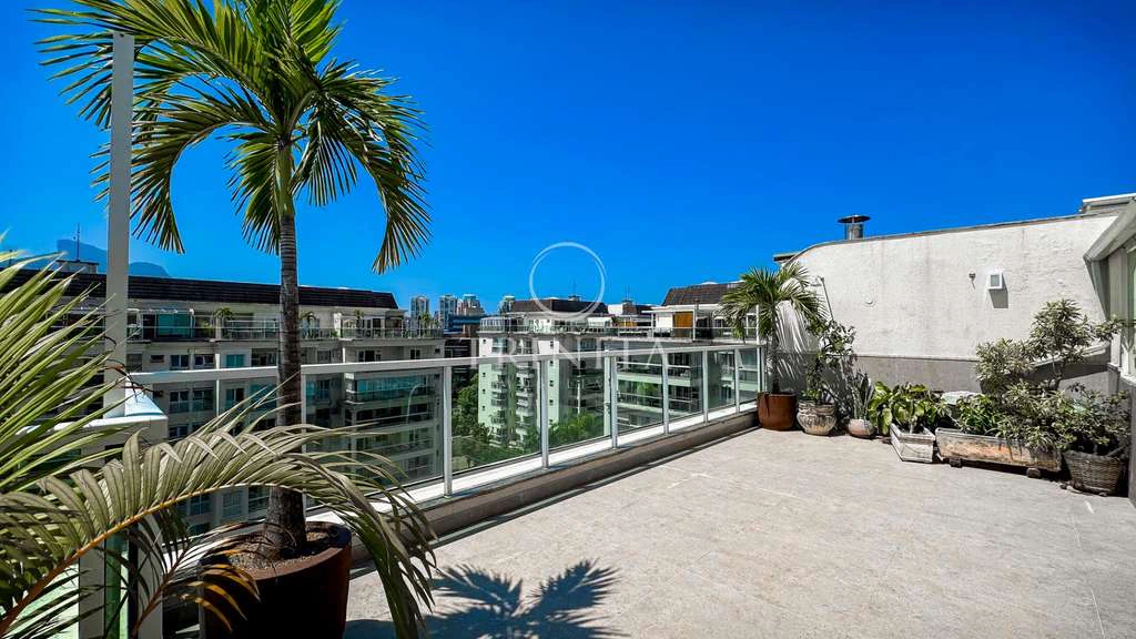 Furnished penthouse with 4 bedrooms, 200 m² and 3 parking — photo 15