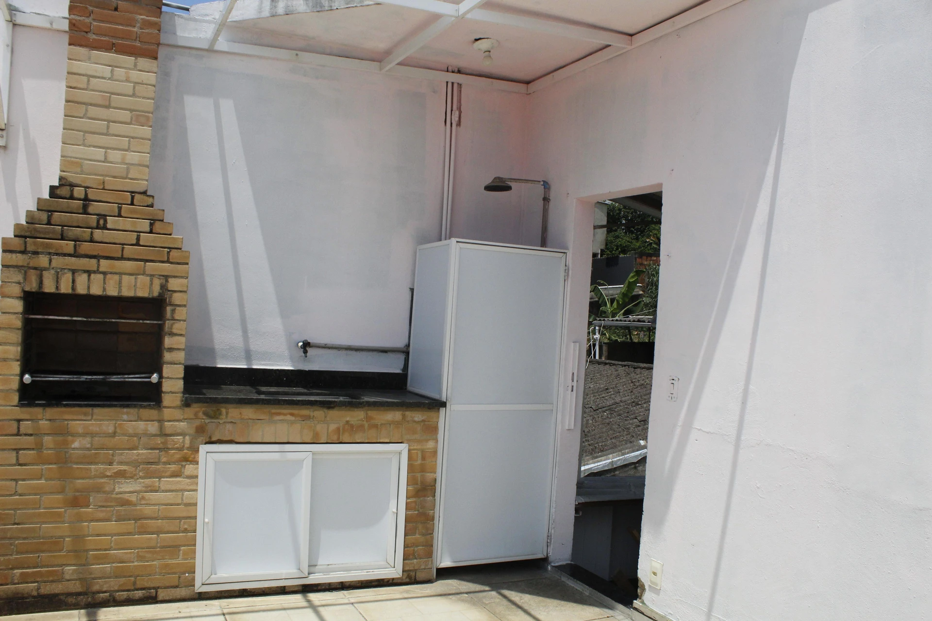 Casa sem mobília com 1 quarto e 2 banheiros e garagem — photo 6