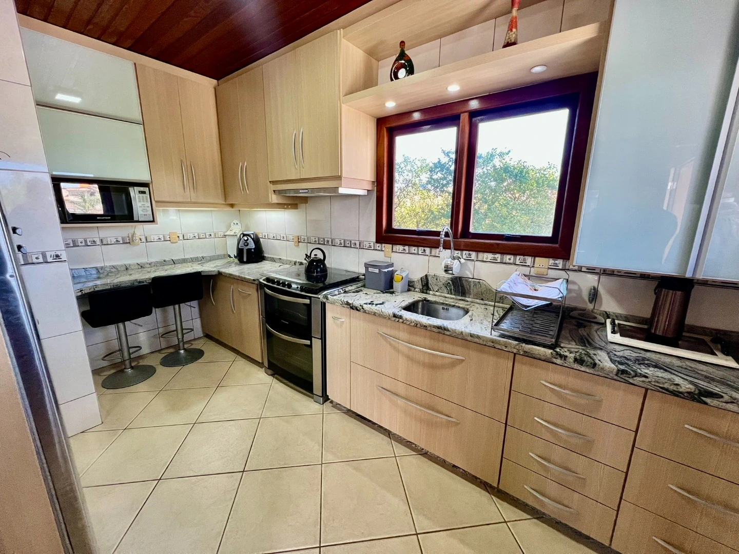 Будинок 265 м² із садом та власним басейном — photo 2