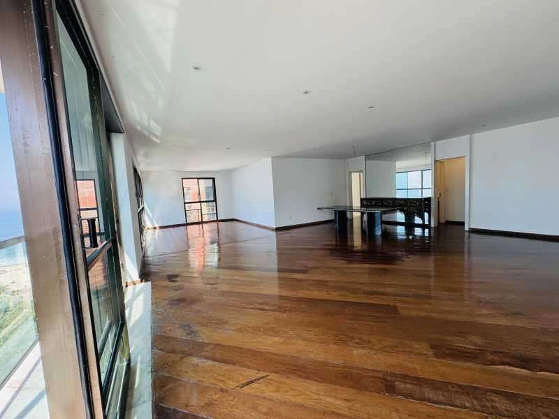 250 m² apartment with 4 bedrooms, 5 bathrooms and 3 parking — photo 6