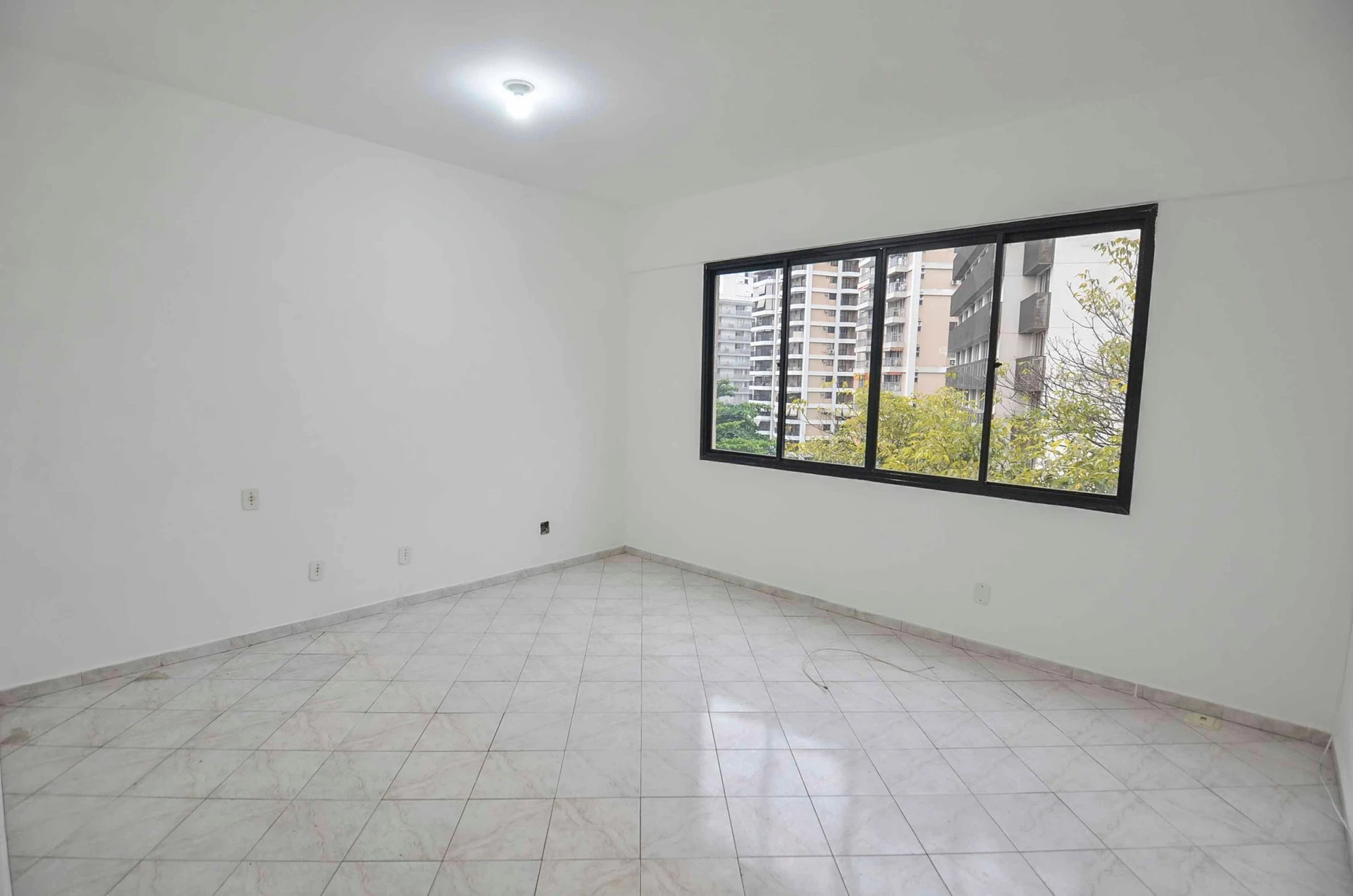 Квартира: 3 спальні, 90 м² — photo 3