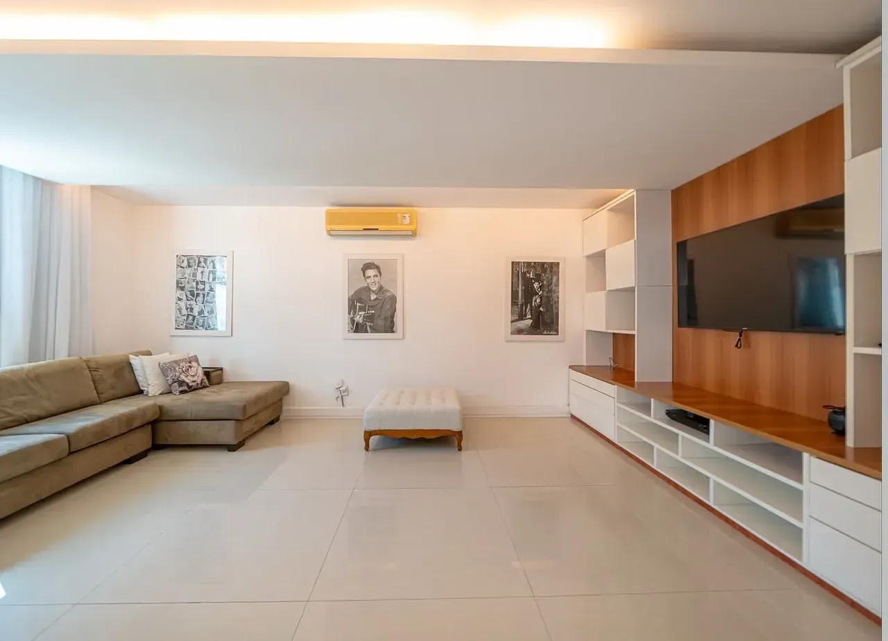 House with 5 bedrooms, 5 baths and 1000 m² — photo 13