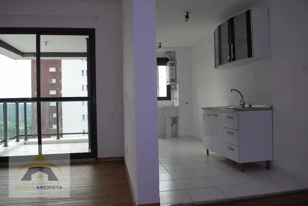 Glass-enclosed balcony in a one-bedroom apartment, 42 m² — photo 19