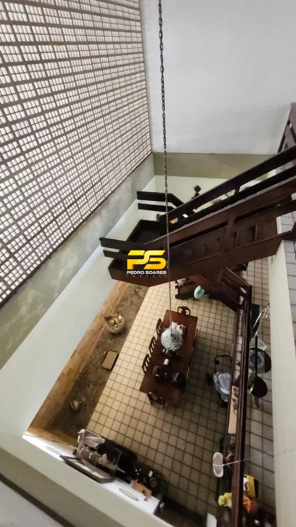 Casa com 4 suítes e 350 m², com 4 vagas — photo 3