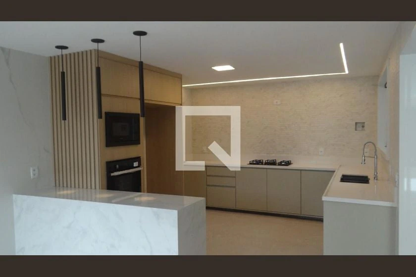 House, 384 m², with floor-to-ceiling windows — photo 3