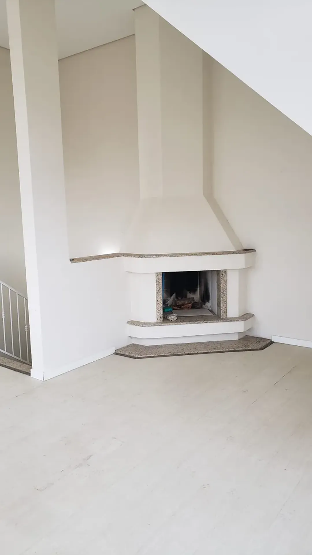Casa com 4 quartos e 4 banheiros, 250 m² — photo 27