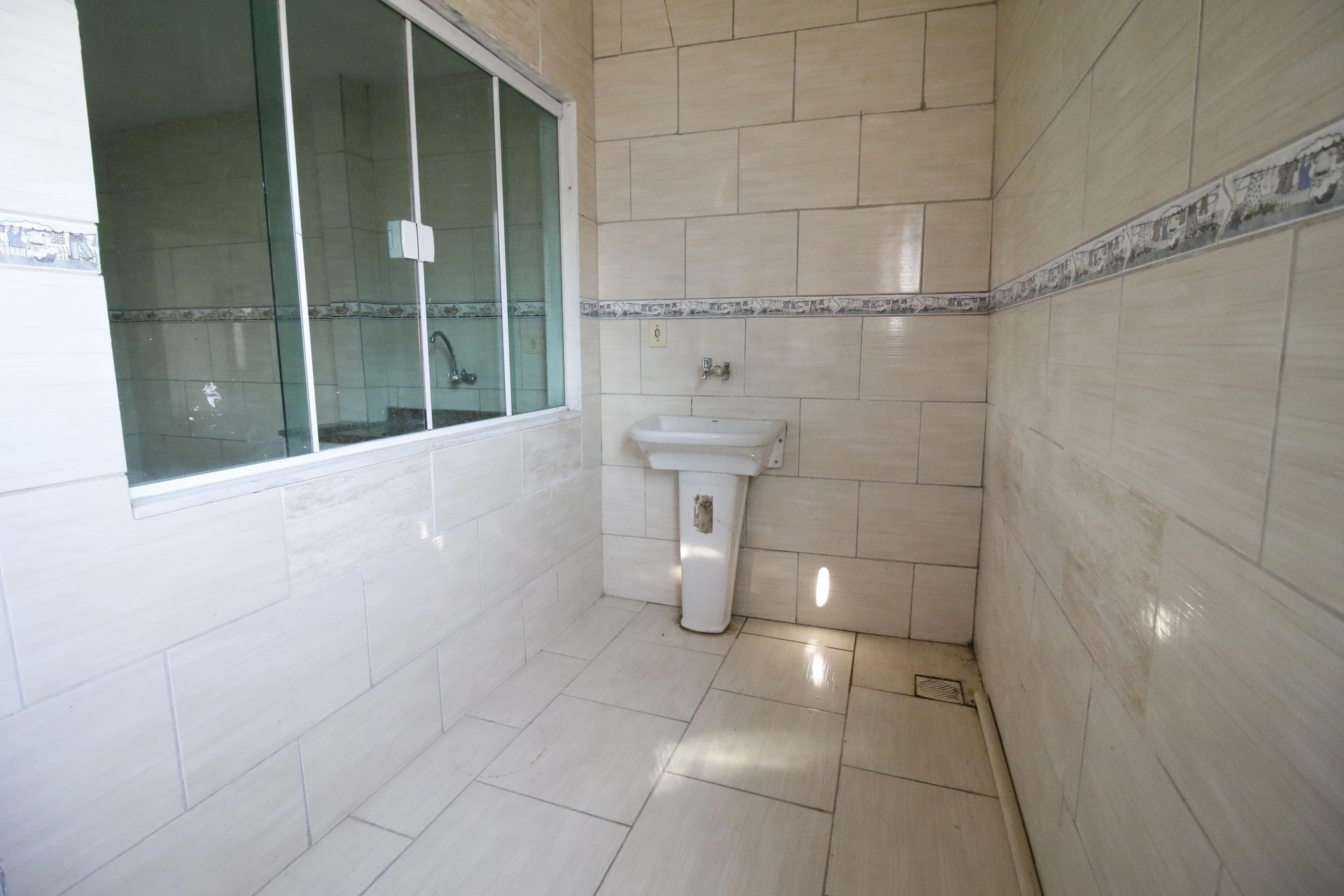 Rental house with 2 bedrooms and 1 bathroom — photo 9