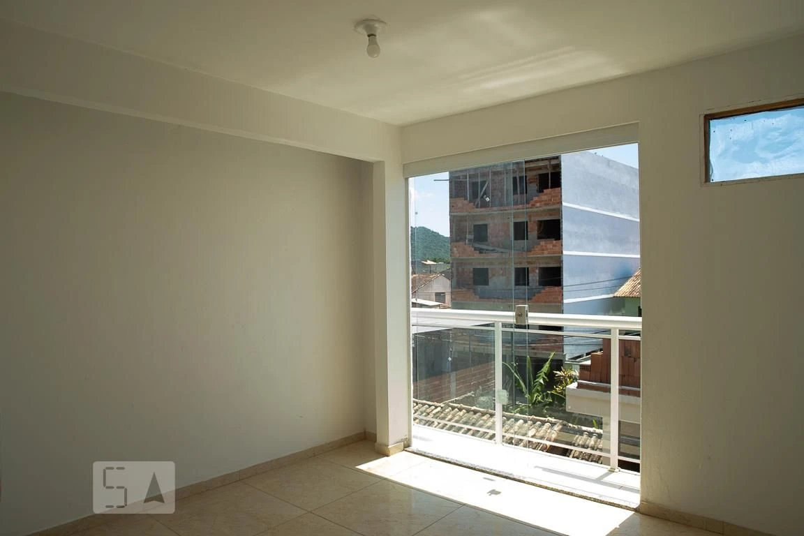 Unfurnished apartment with 2 bedrooms and a balcony — photo 22