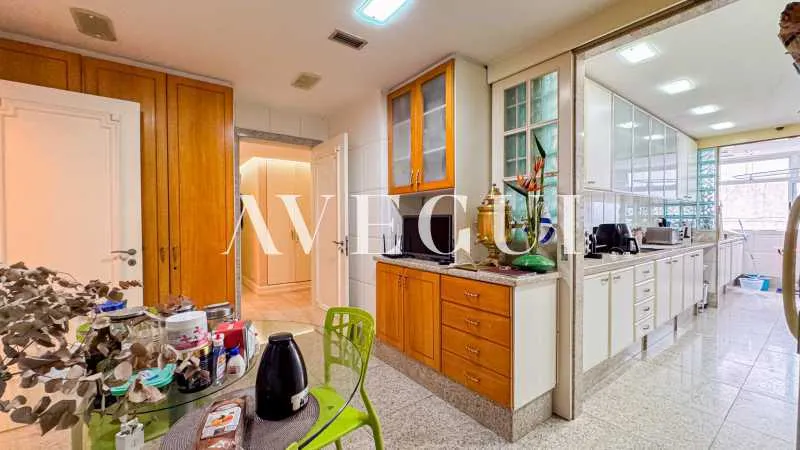 Житлова квартира з 5 спальнями-світами 363 м² — photo 30