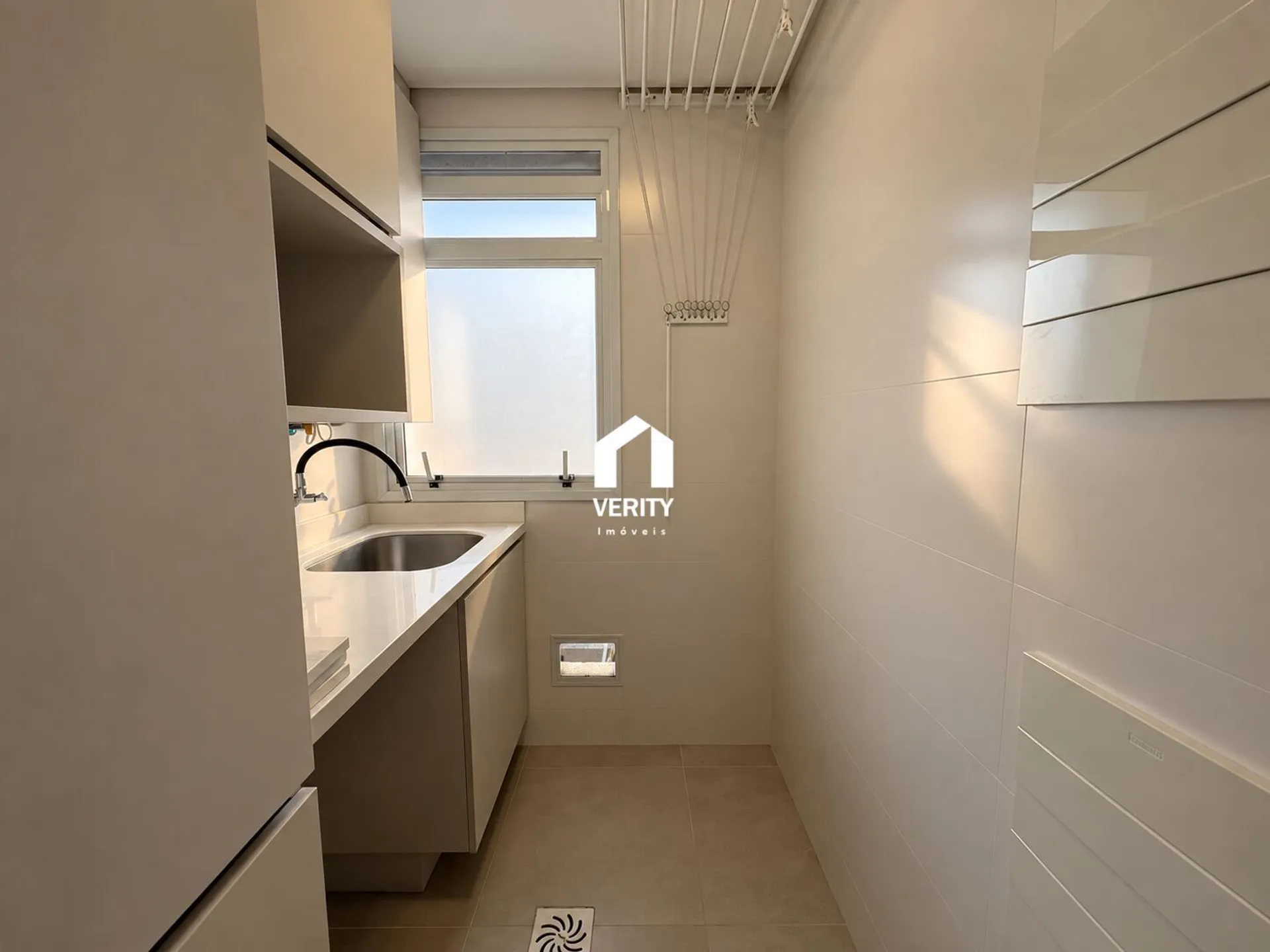 Apartment, 101 m², with a water view — photo 18