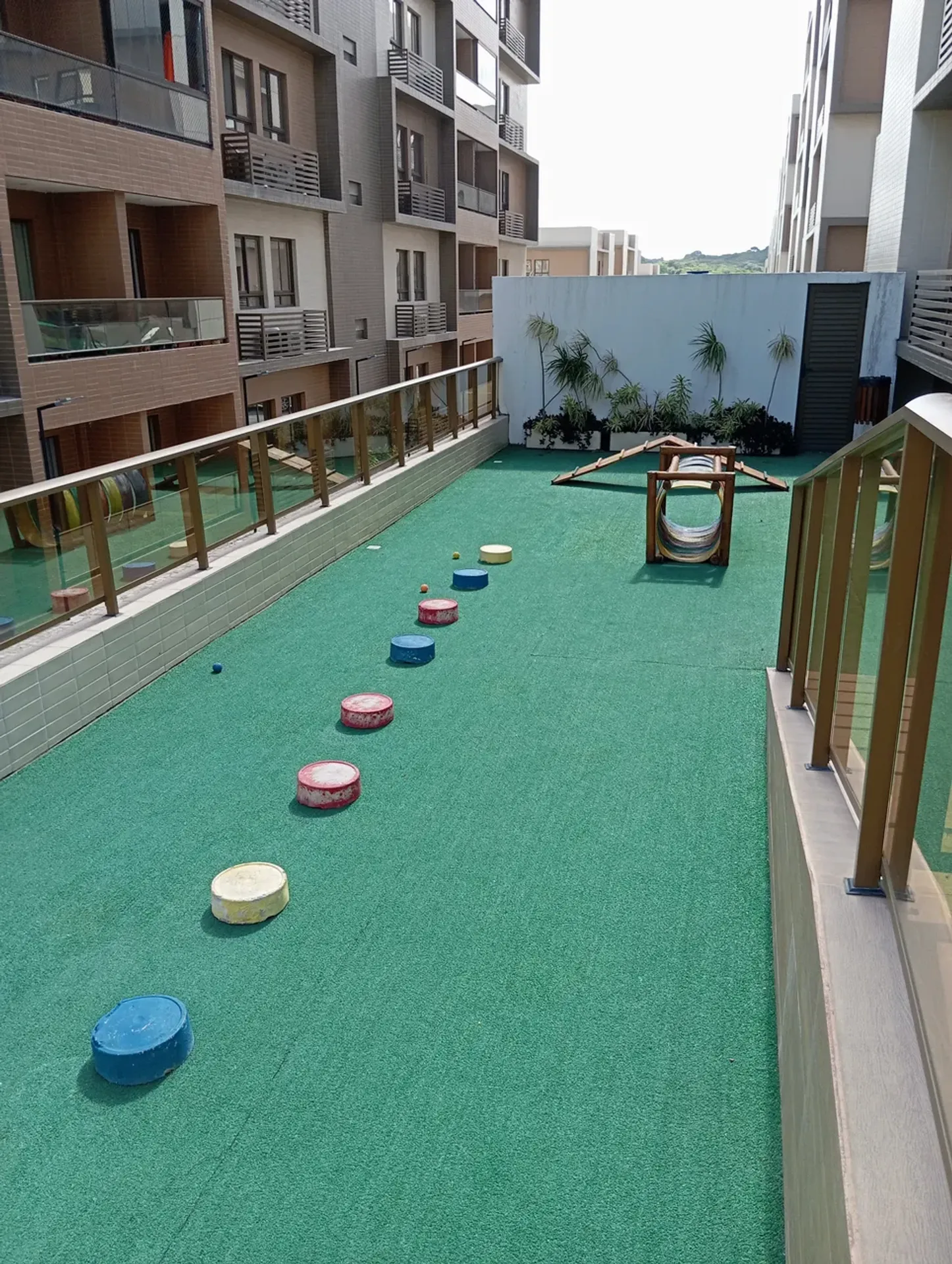 2-bedroom apartment with a suite and a balcony on the 1st floor — photo 13