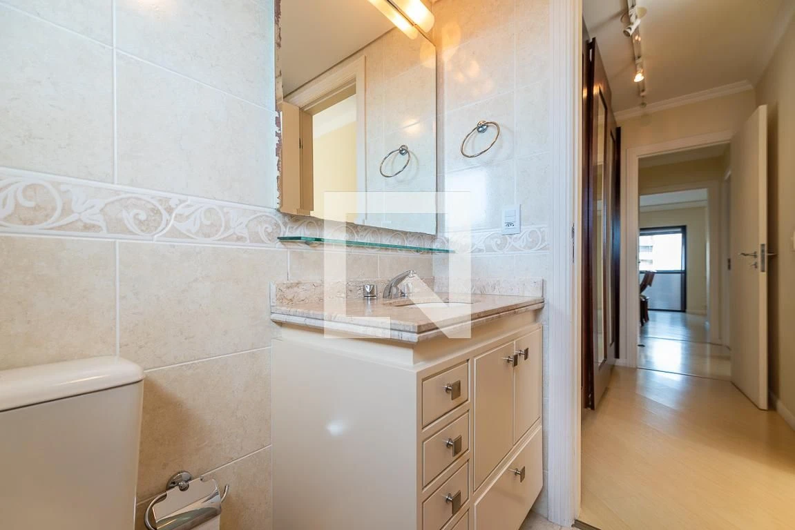 Furnished apartment, 130 m², with a jacuzzi — photo 82