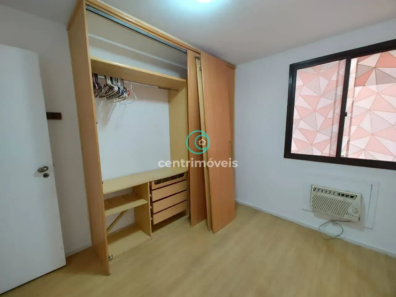 Rental apartment with 3 bedrooms and 1 suite — photo 22