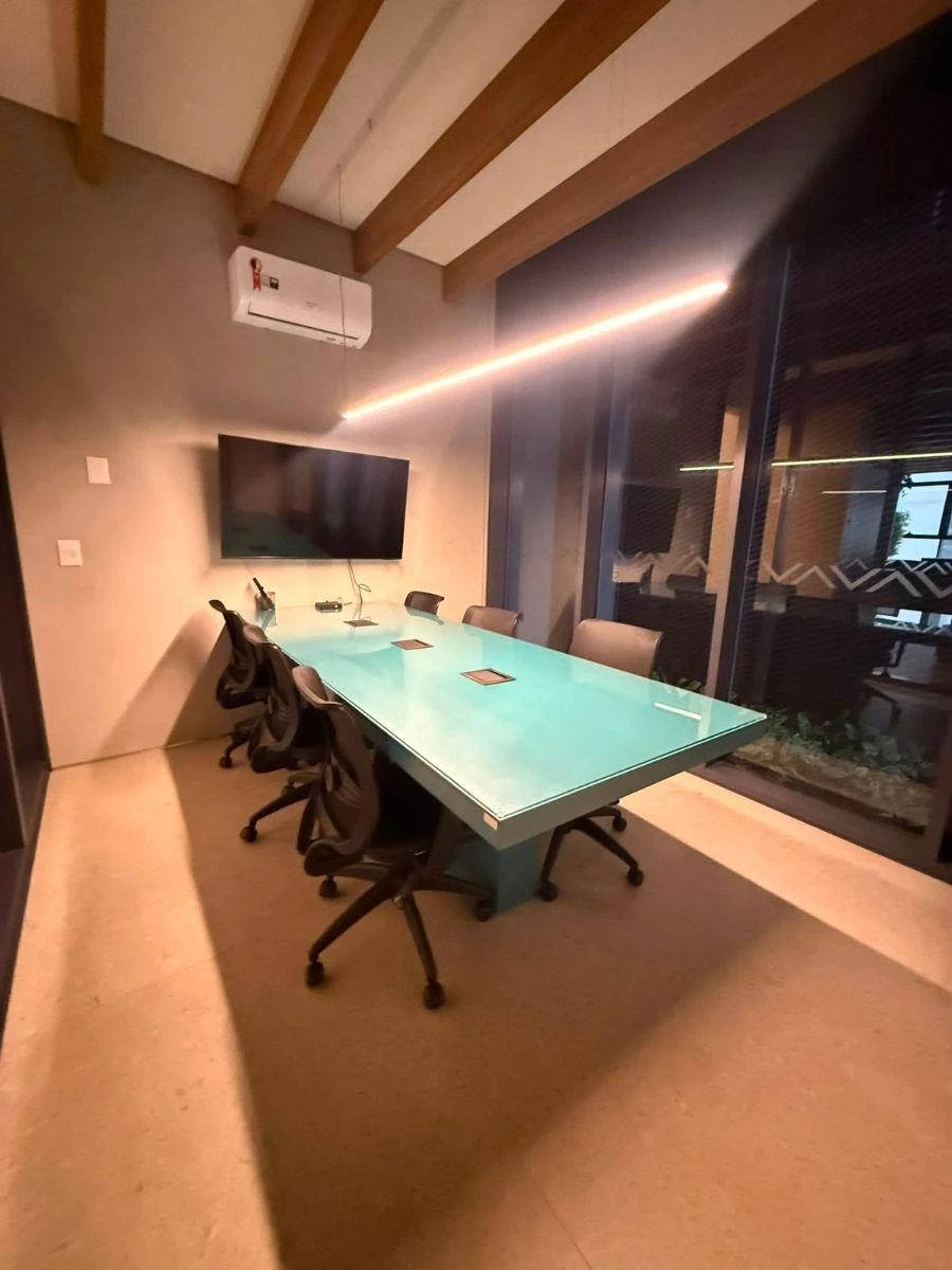 Furnished apartment, 53 m², with floor-to-ceiling windows — photo 13