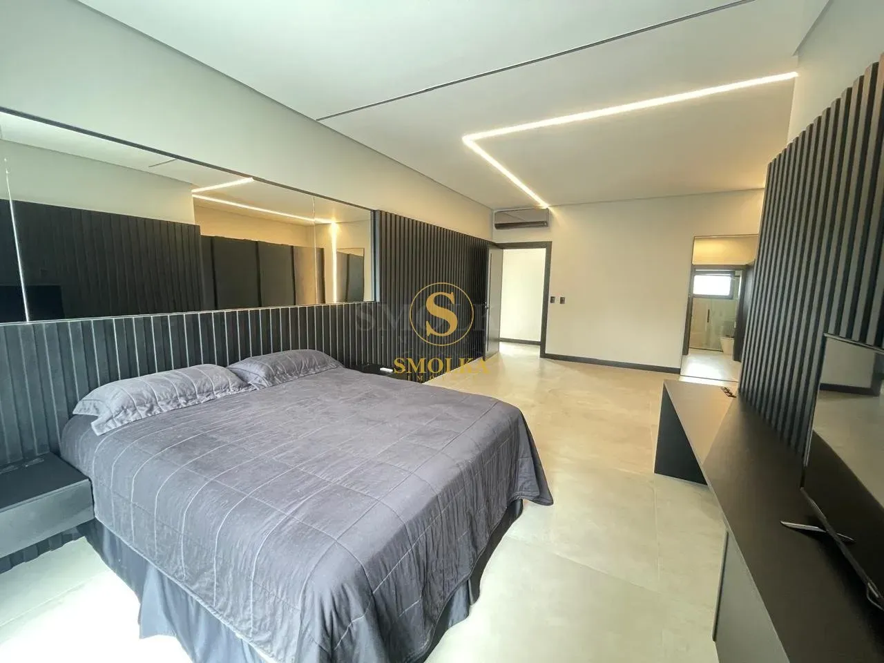 Меблированный дом 645 м² с 5 спальнями и 7 санузлами — photo 16