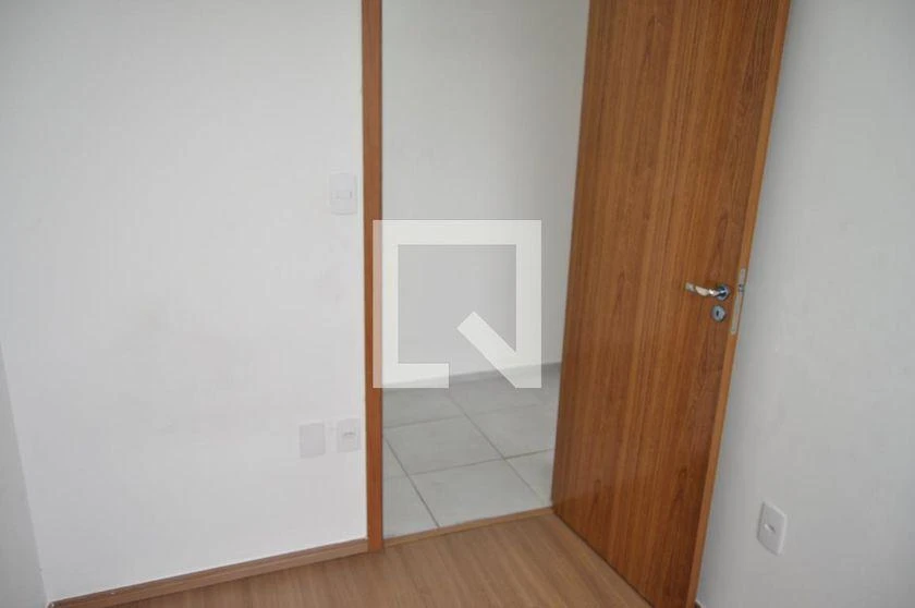 2-bedroom apartment in a building with a gym — photo 10