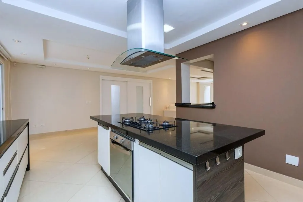 Furnished house 649 m² with 4 en-suite bedrooms — photo 25